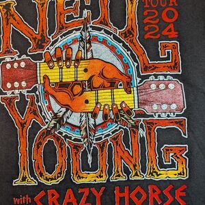 Neil Young With Crazy Horse Tour 2024 Graphic T-Shirt Unisex Size Large NEW